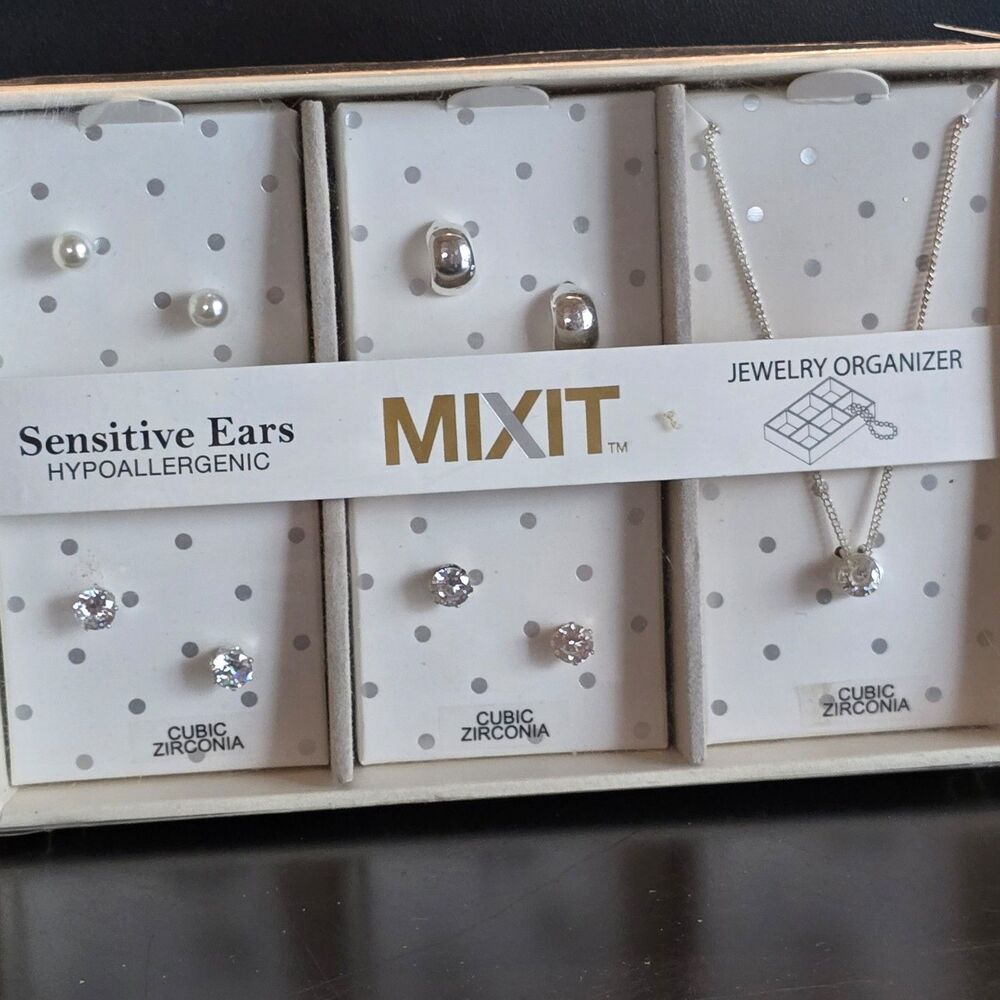 MIXIT Earring and necklace set Hypoallergenic Sensitive Ears NIB 4 PAIR